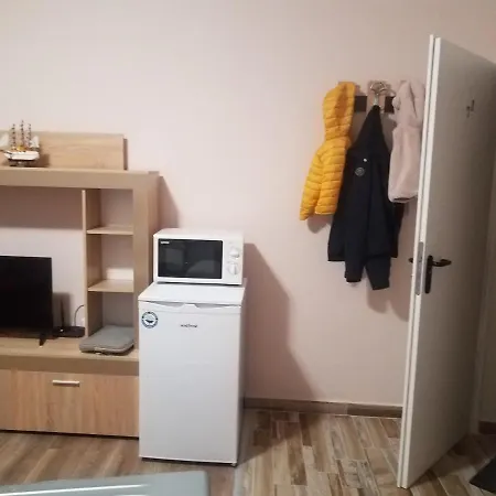 е-house 7 * Primorsko